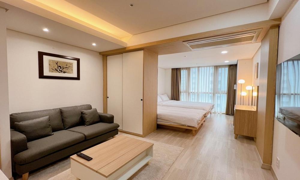 Busan Centurn Victoria Hotel Exterior photo